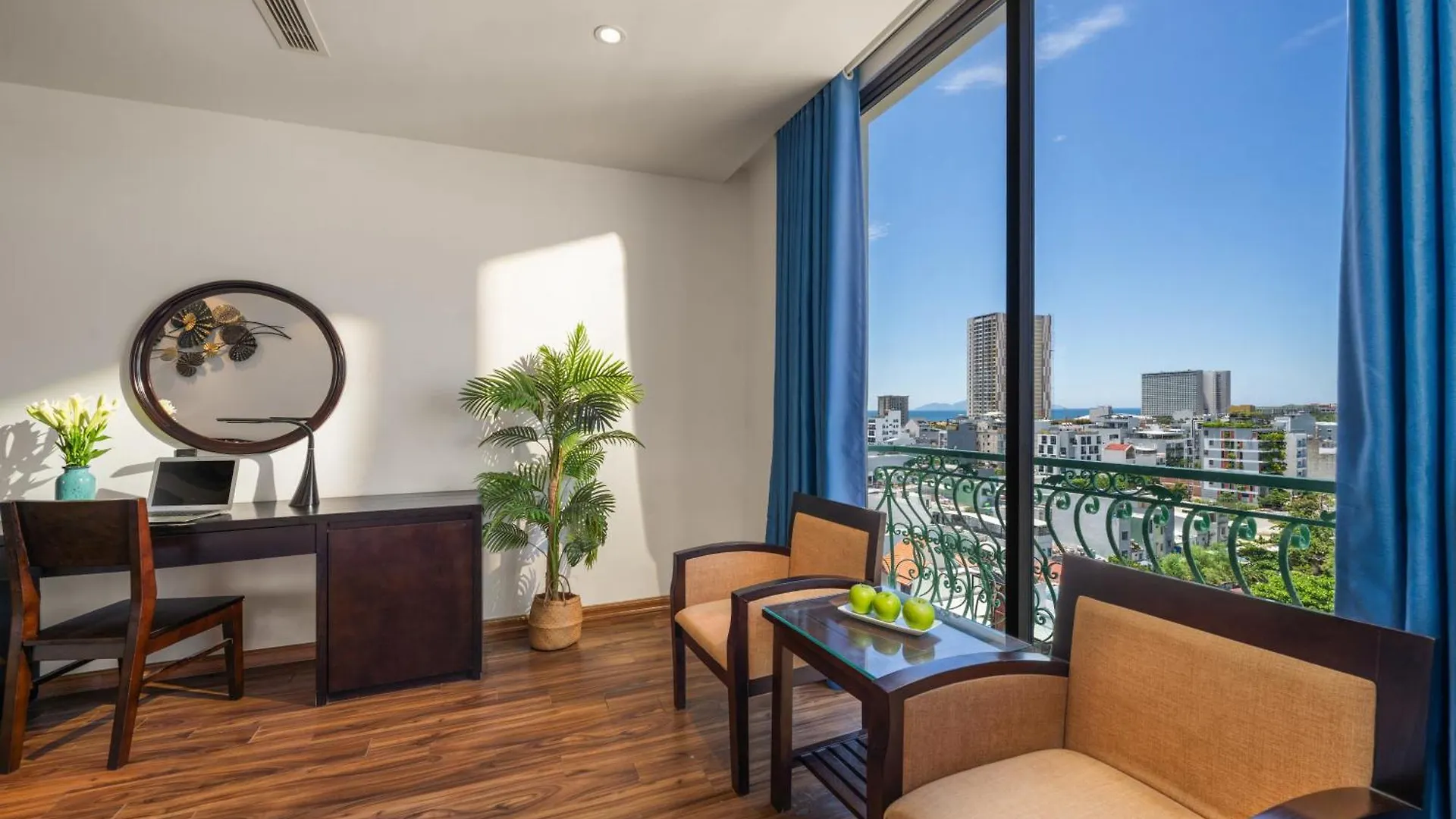 Nostalgia Boutique Hotel Da Nang