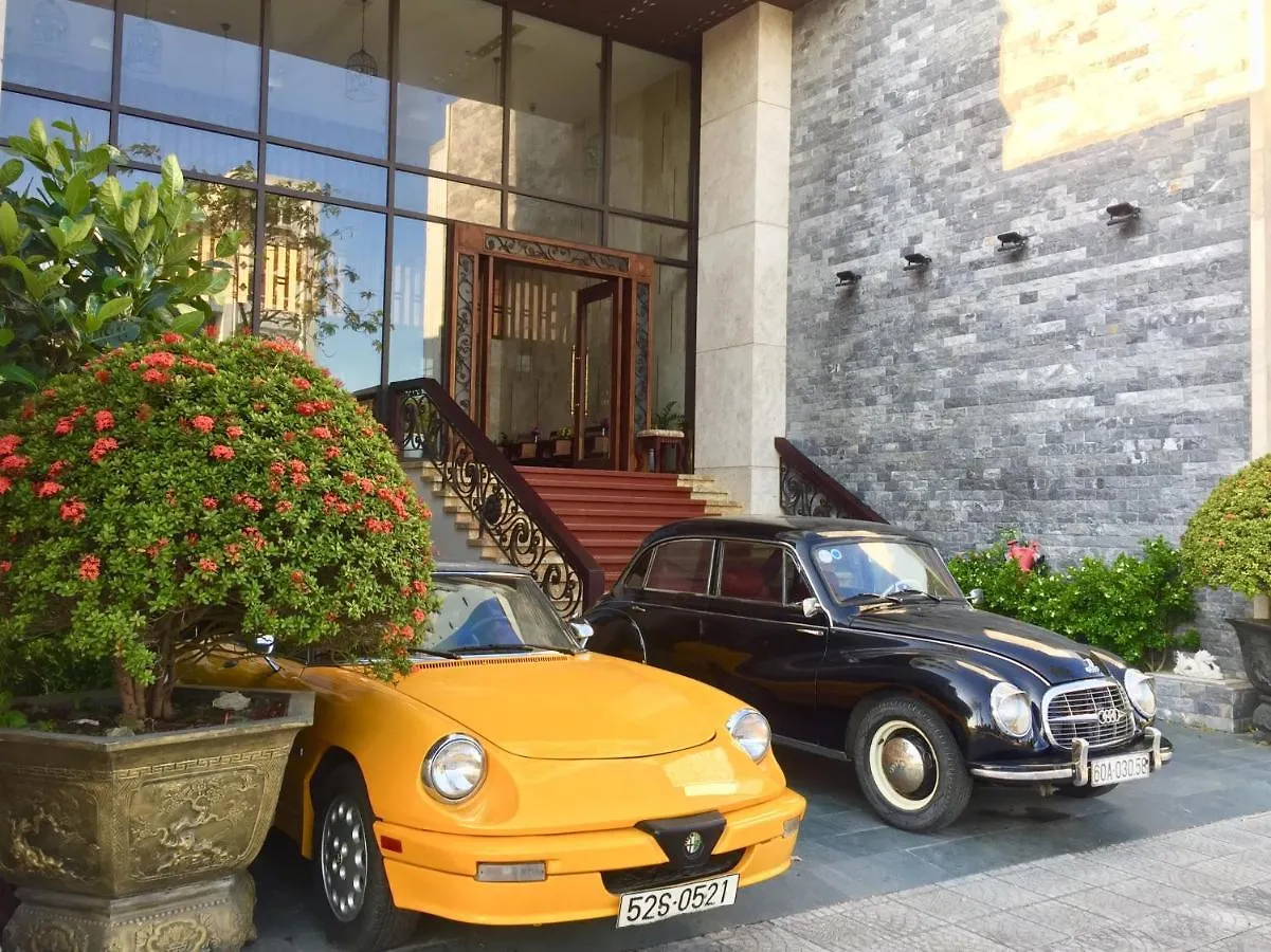 Nostalgia Boutique Hotel Da Nang